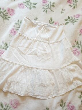 Charlotte Russe White Layered Gauzy type Skirt-Size Medium-Elastic waist